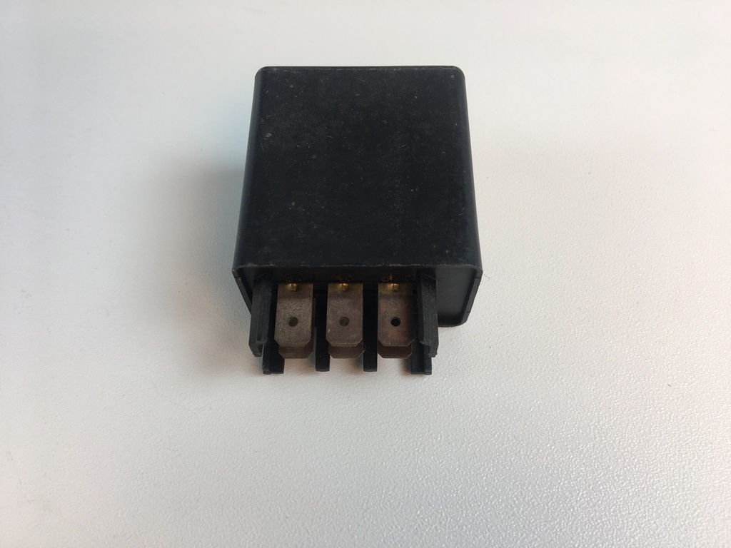  Volvo Relæ benzinpumpe benzinpumpe 240+260 se nr. 3523639 Volvo varenummer 1235337