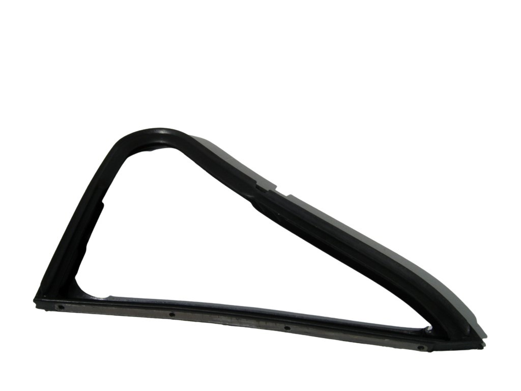  Volvo Gummiventilationsrude Amazon venstre trækrude klaprude Volvo varenummer 673457