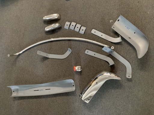 [653294USASET] Volvo Amazon front bumper complete with rosettes and USA bracket stainless steel Volvo part no 653294USASET